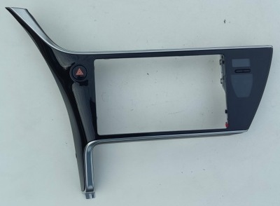 Панель рамка радіо дисплея годинник auris ii lift 55405-02870 фото №1