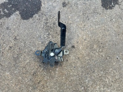 Toyota rav 4 v rav4 замок капот 2019- фото №1