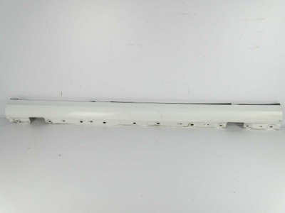 Mercedes c w203 молдинг накладка порог правая фото №1