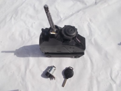 Smart fortwo ii 451 домкрат выборщик замок зажигания вкладка комплект eu фото №1