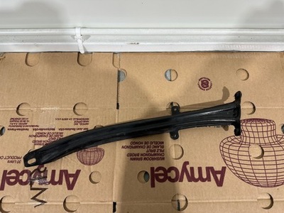 Mercedes w204 кронштейн жабо a2046280124 фото №1