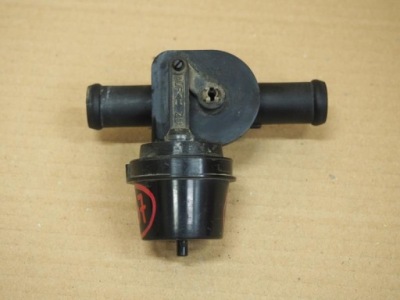 Клапан вакуумa wody жидкость vw audi 701121805 фото №1