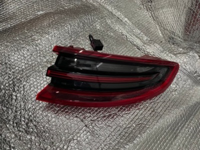 Porsche macan 95b фара правий задній задня led euro фото №1