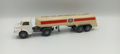 1:87 WIKING MERCEDES BENZ CYSTERNA - ESSO