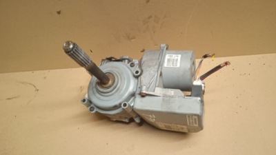 Renault clio iii усилитель электрический 8200751239 фото №1