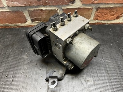 Toyota hilux насос abs 116040-50540 44540-71a50 фото №1