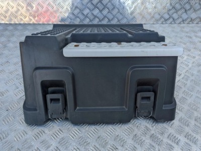 Крышка подножка на аккумуляторы scania ntg фото №1