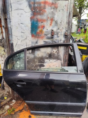 Skoda superb i дверь правый задняя задние полный фото №1