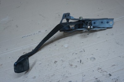 Toyota rav4 педаль сцепления 2,0 16v 98r фото №1