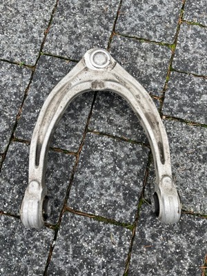 Важіль правий перед alfa romeo stelvio q4 20r. фото №1