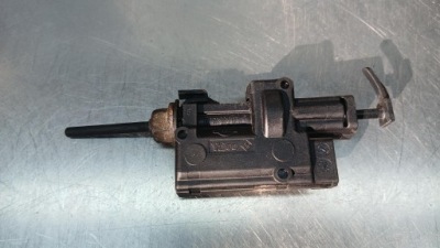 Привід кришка заливної пального renault megane 2 рестайлінг  універсал 1.9 dci фото №1