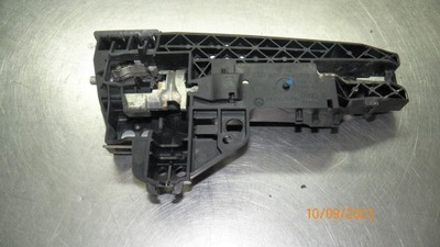 РУЧКА ДВЕРЬ ЛЕВАЯ ПЕРЕД AUDI Q5 8T0837885