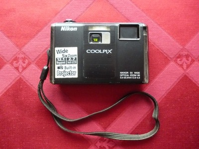 Nikon COOLPIX S1000PJ uszkodzony