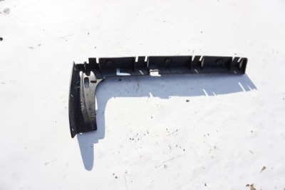 Напрямна бампера лівий задня audi a8 d4 фото №1