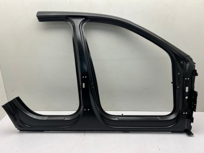 Audi e-tron 4ke обшивка поріг стійку  рамка передня правий перед 2018- фото №1