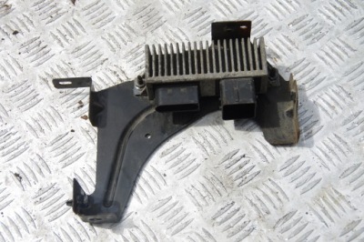 Реле свеча накаливания renault master iii movano b 8200715100 271206395r фото №1