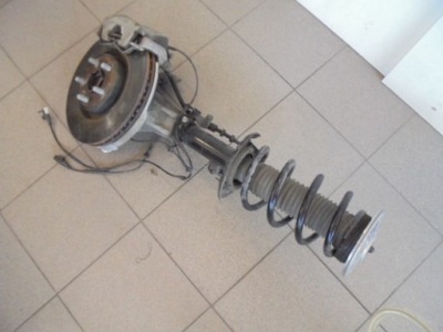 Mcperson поворотный кулак левая jaguar e-pace 2.0d 19r фото №1