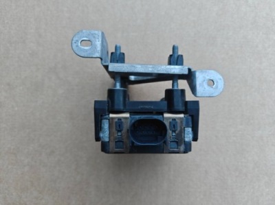 Tesla s x distronic радар 1057551-00-b 0203300565 фото №1