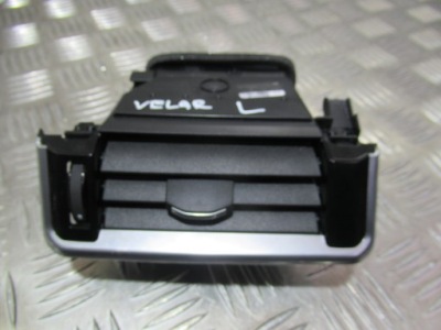 Range rover velar решётка обдув j8a2-018b08-ad фото №1