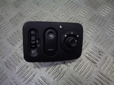 Панель світла renault thalia i 7700431686 фото №1