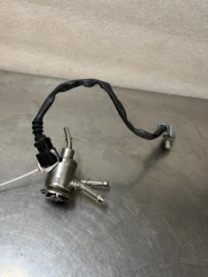 Инжектор adblue renault trafic iii lift iv 2.0 dci a3c0064880000 фото №1