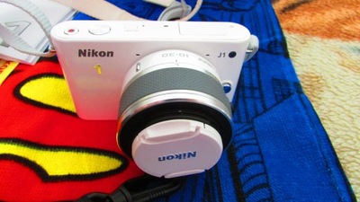 Nikon 1 korpus + obiektyw biały stan idealny