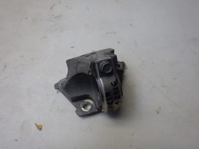 Кронштейн опора полуось scenic iii 1.2 tce 397743238r фото №1