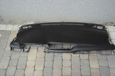 Toyota avensis lift панель приладів консоль панель приладів pulpit полиця фото №1