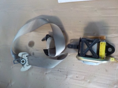 Toyota avensis 2.2 d-cat pas левый перед фото №1