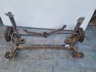 Opel astra j kombi oś задня балка комплектна фото №1