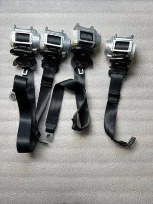 Audi q3 f3 83a ремни комплект оригинальный подушка безопасности фото №1