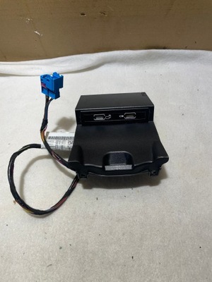 Mercedes cla a-klasa cls port usb a1728202100 фото №1