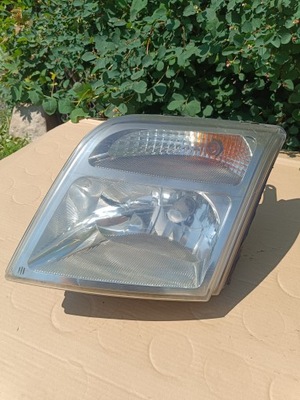 Ford tourneo connect 1 i 02- лампа левая перед фото №1