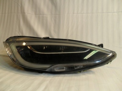 Tesla model s рестайлинг  фара правый  перед 1053575-00-c фото №1