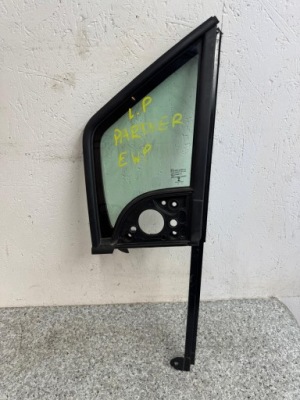 Стекло дверь левый перед 2019-2024 partner iv 2019 фото №1