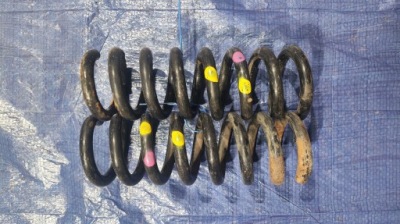 Пружини задній задні комплект оригінал mercedes w207 фото №1