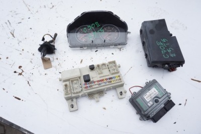 Бортовий комп'ютер двигуна 30650454 volvo c70 ii 2 2.5 t5 фото №1