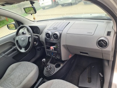 Панель приладів консоль подушка ремені ford fusion 02-05 eu фото №1