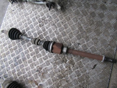 Nissan juke 1 рестайлинг  2015 r. 1.2 dig-t приводной вал правый фото №1