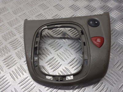 Рамка чохол важеля перемикання передач перемикання передач renault scenic ii 1.6 82001410005 фото №1