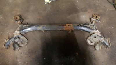 Балка подвеска задний  peugeot 3008 фото №1