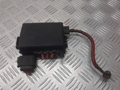 Коробка предохранителей skoda octavia 1 1.9 tdi 1j0937773 фото №1