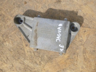 Jaguar xf x260 кронштейн мост фото №1