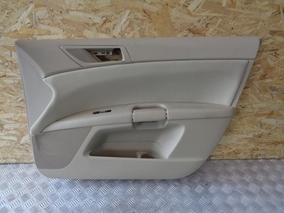 Обшивка оббивка двері правий перед suzuki kizashi фото №1