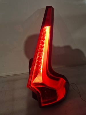 Volvo v90 ii лампа led задняя правая сторона 32228833 v90 ii led фото №1