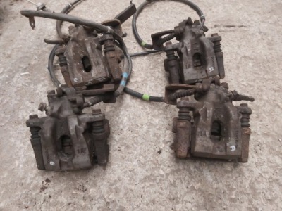 Toyota iq супорт задня лівий скоба фото №1