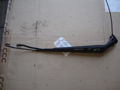 Toyota avensis t25 важелі двірник передніх фото №1