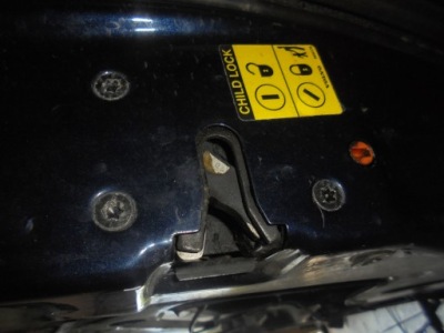 Volvo s80 2.4 d 02' замок дверь правый задняя фото №1