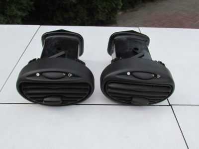 Решітка обдув права ліва focus mk1 1998- 2004 фото №1