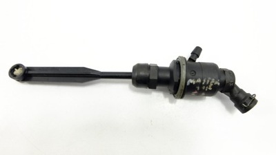 Renault master iii 2.3 dci помпа сцепления фото №1